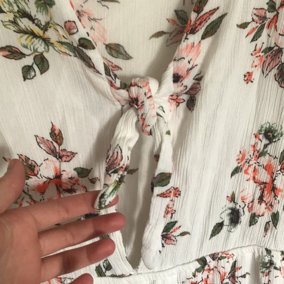 Floral Romper - Picture 2 of 5